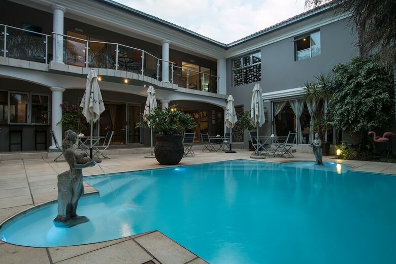 Hotel Cocomo Guesthouse, Spa And Conference Centre