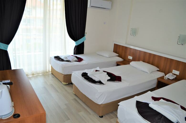 M.c.a. Marquis Hotel