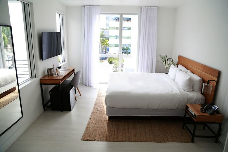 Urbanica The Meridian Hotel