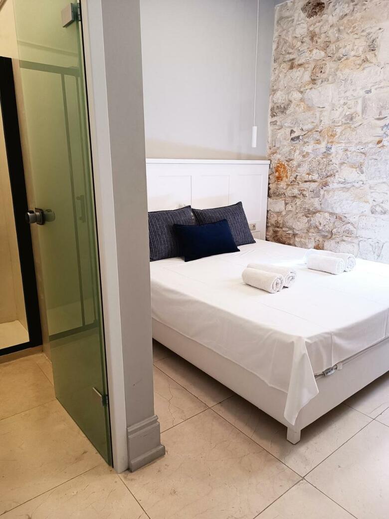 Hotel Candia Suites & Rooms
