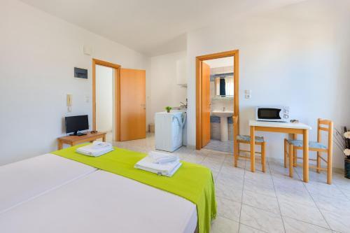 Yiannis Apartments