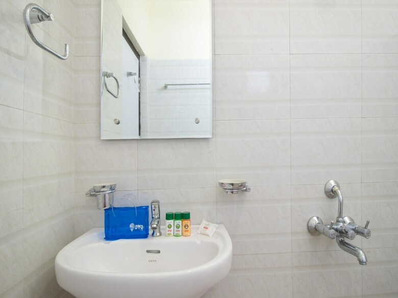 Oyo 3787 9 Star Hotel