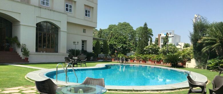 Hotel Paras Mahal