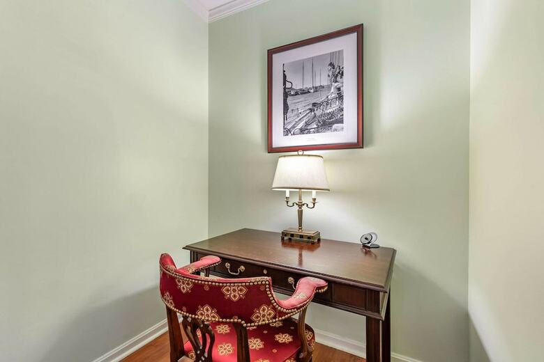 Admiral Fell Inn, Ascend Hotel Collection