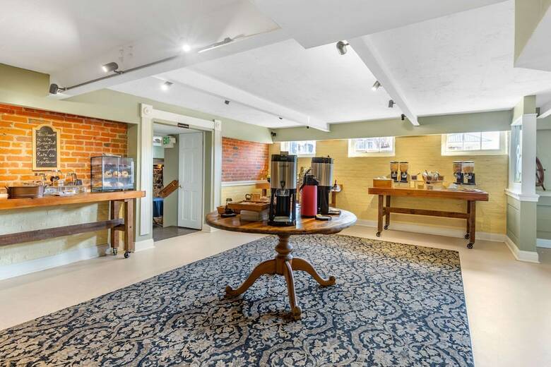 Admiral Fell Inn, Ascend Hotel Collection