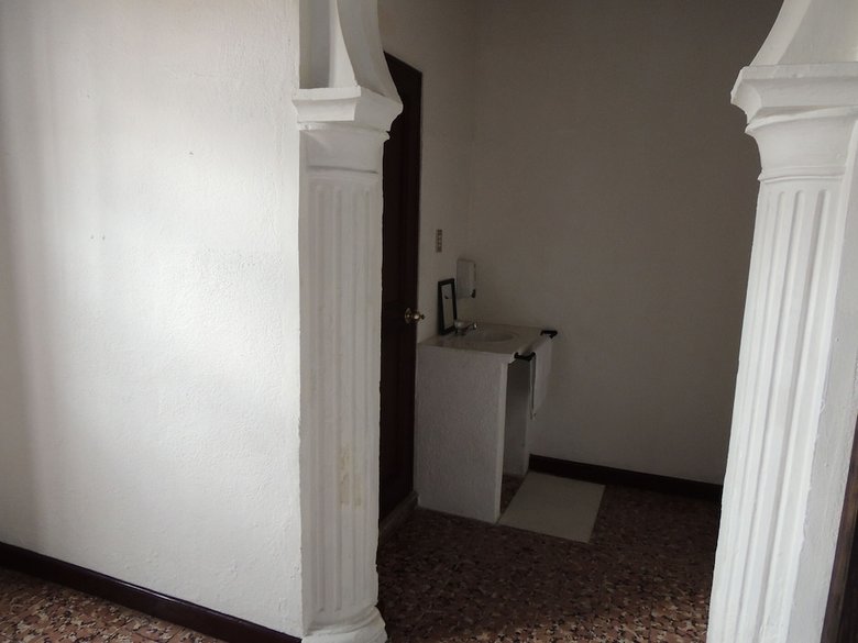 Hostal Feathers Hotel And Lounge