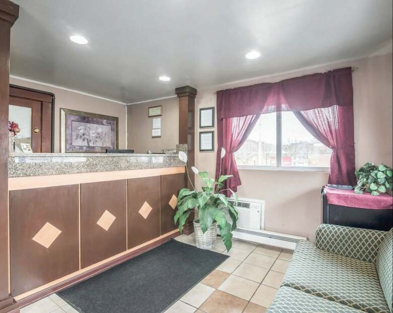Motel Royal Inn Claremont