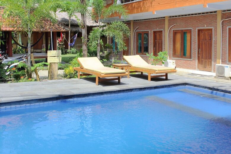 Hotel Airy Eco Pantai Senggigi Lombok