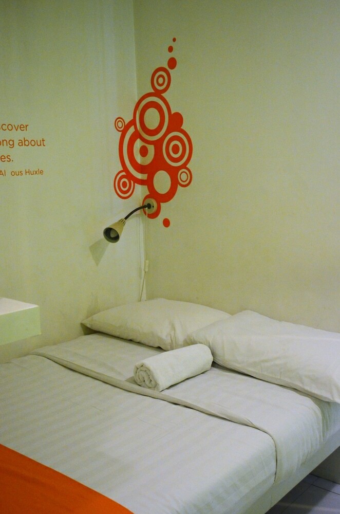 Islands Stay Hotels Uptown Cebu