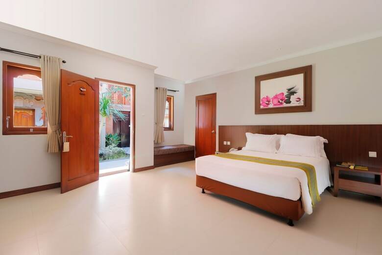 Hotel Adi Dharma Cottages