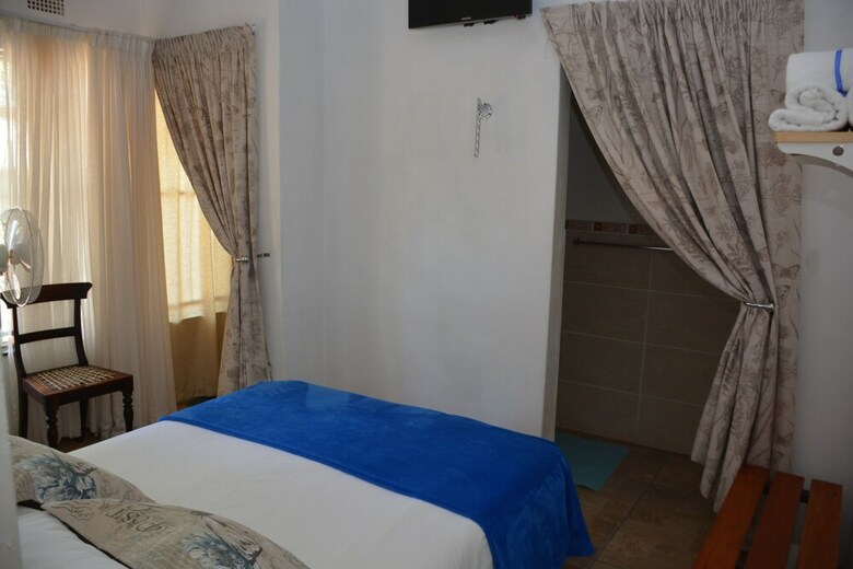 Hotel Blue Crane