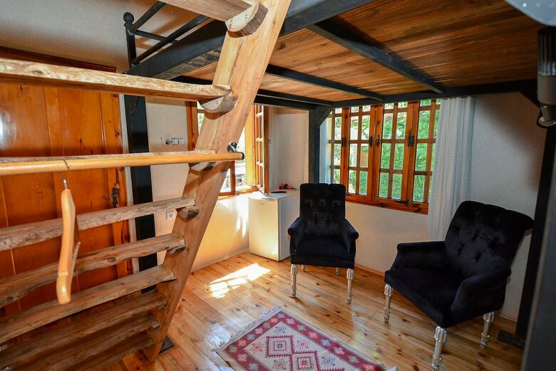 Hotel Wood House
