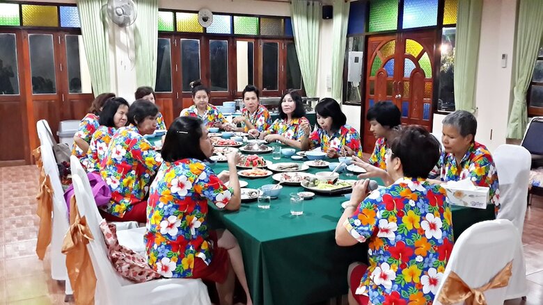 Hotel Baansuanlynjee Maeklong Resort
