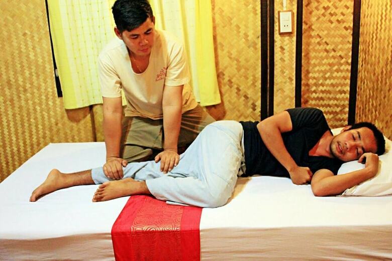 Hotel Baansuanlynjee Maeklong Resort