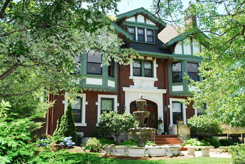 Bed & Breakfast Fleur-de-lys Mansion