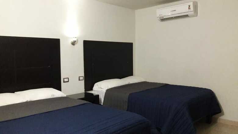 Hotel Flores