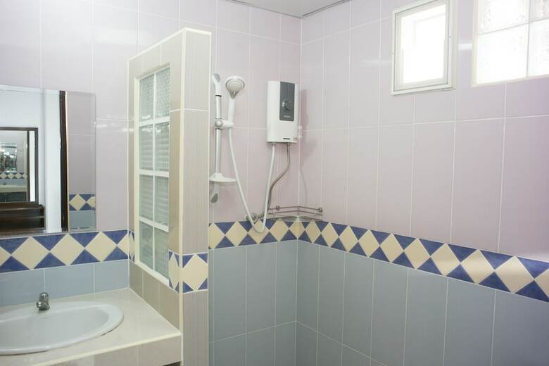Hotel Zen Rooms Mahajak Residence