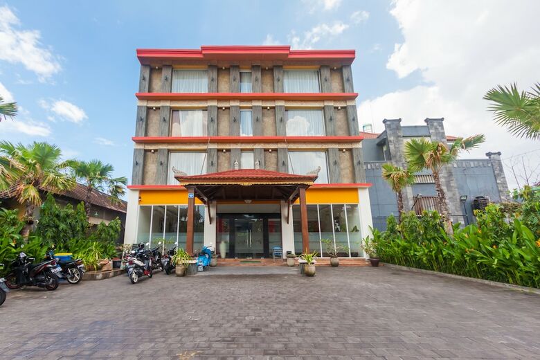 Hotel Zen Rooms Kuta Puri Demak