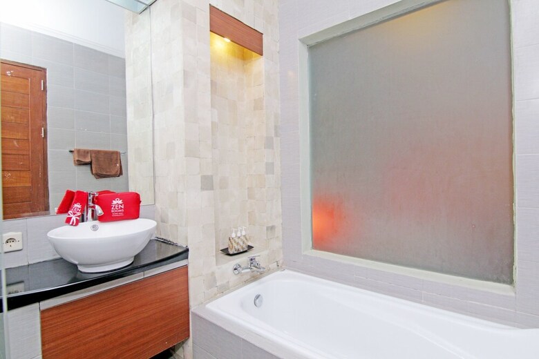 Hotel Zen Premium Ubud Pengosekan 2