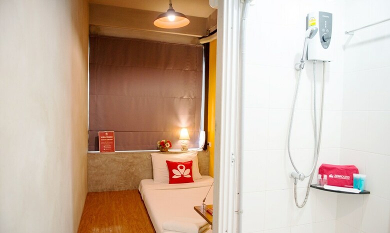 Hotel Zen Rooms Damrongrak Road