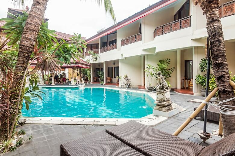 Hotel Zen Rooms Kuta Flora