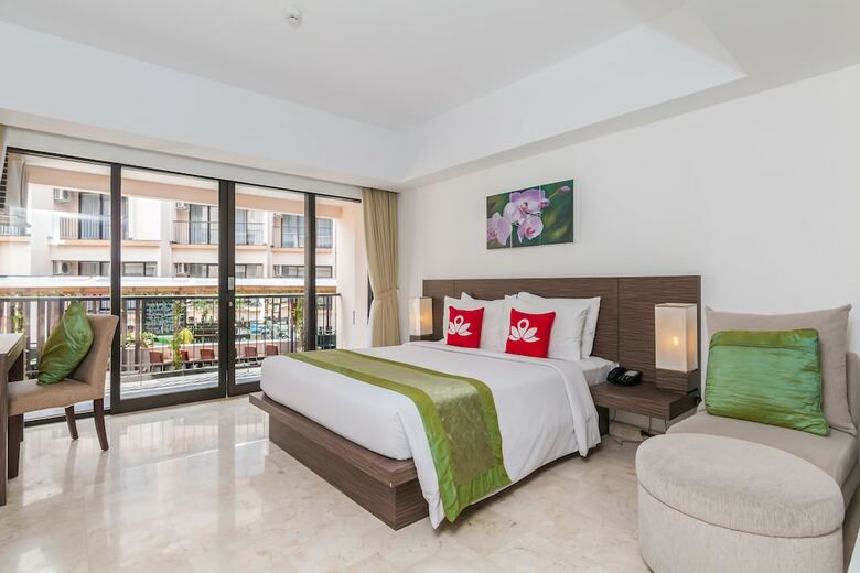 Hotel Zen Rooms Raya Kuta 3