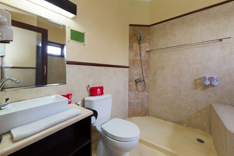 Hotel Zen Premium Ubud Sanggingan 2