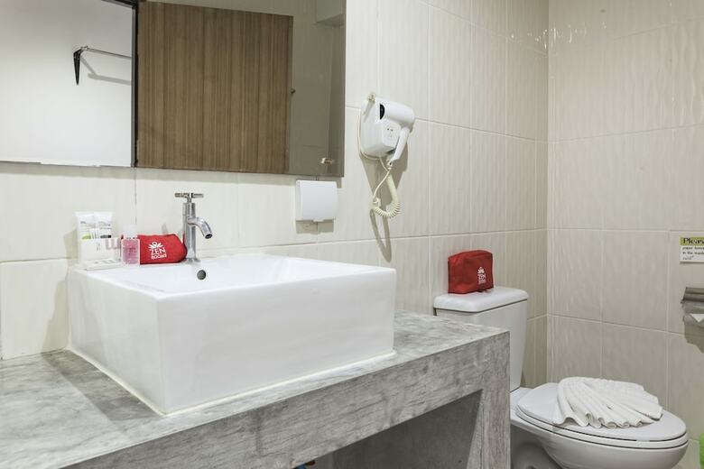 Hotel Zen Rooms Basic Nanai Phuket