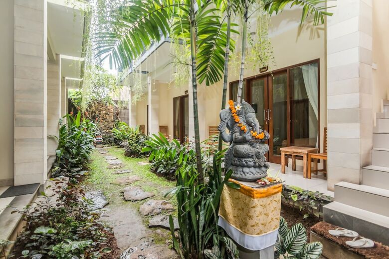 Hotel Zen Rooms Ubud Pengosekan 1
