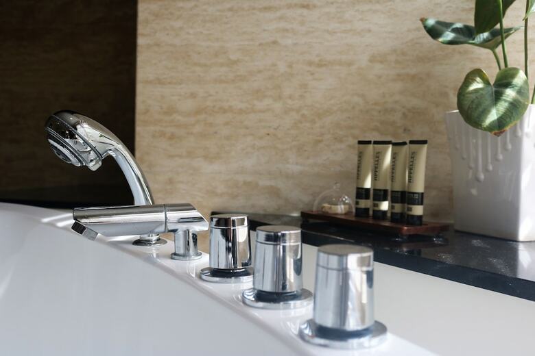 Vouk Hotel Suites