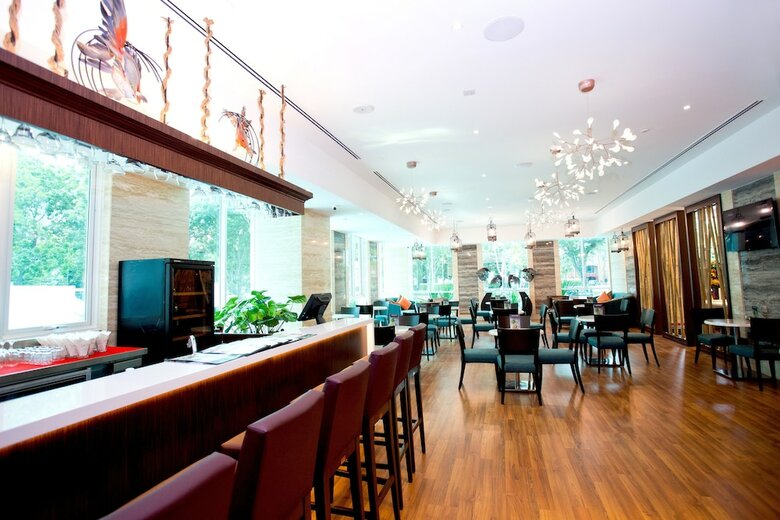 Vouk Hotel Suites