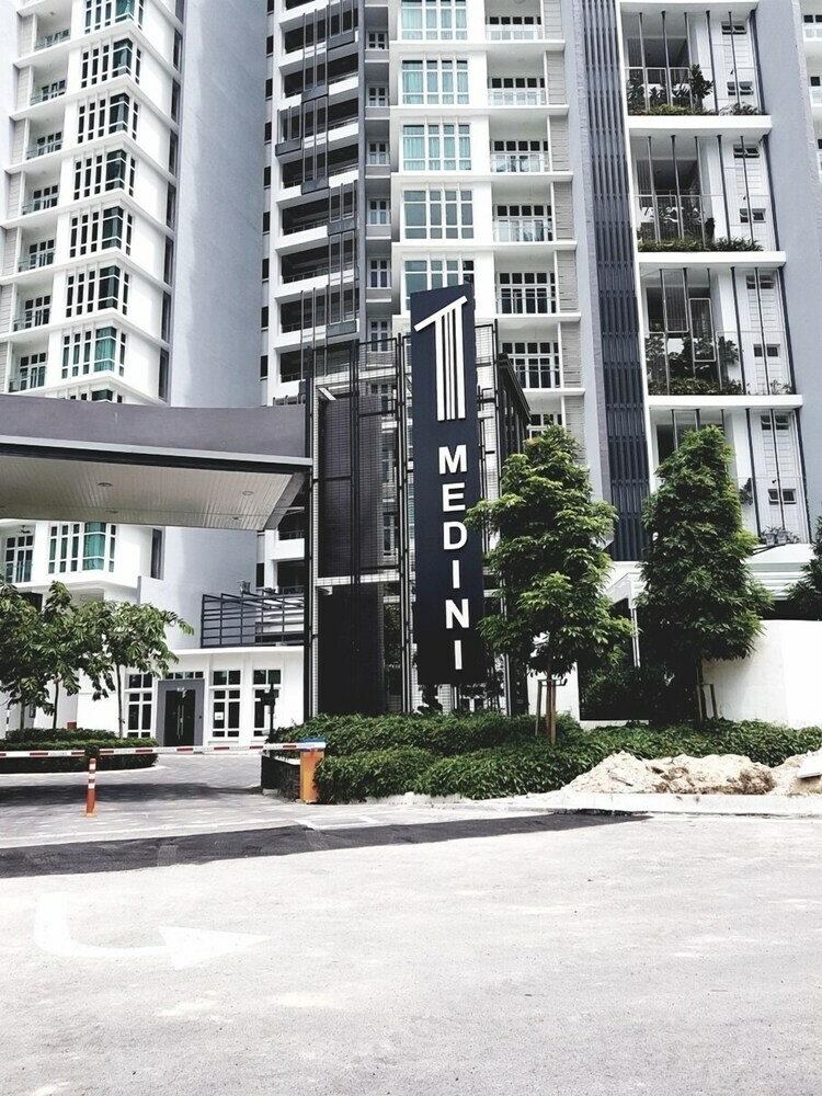 Apartamentos Holi 1medini Suites