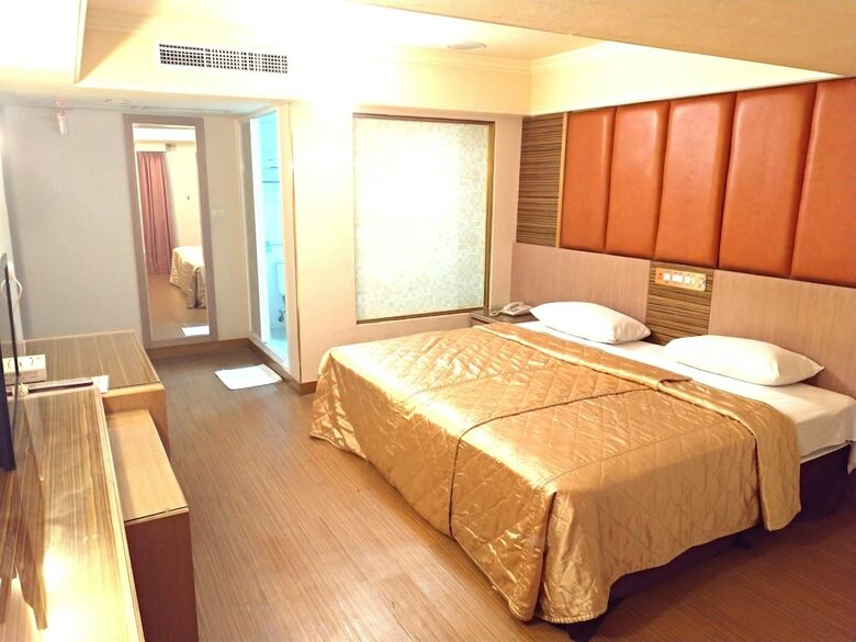 Spring Art Hotel (Hao Ying Hotel)