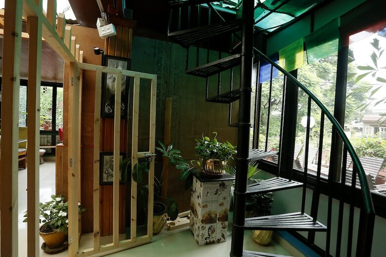 Shangri-la Boutique Hotel