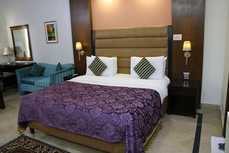 Hotel Comfort Residency