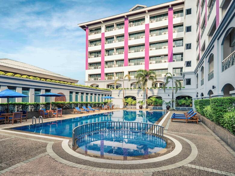 Hotel Mercure Yangon Kaba Aye