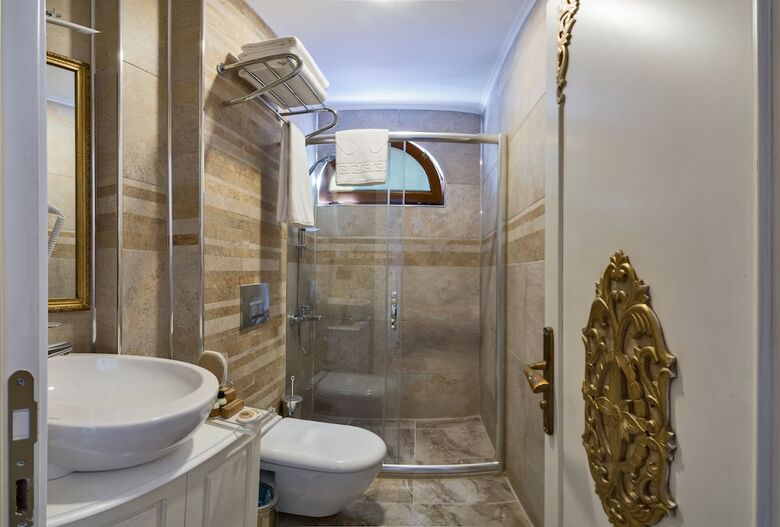 Hotel 1453