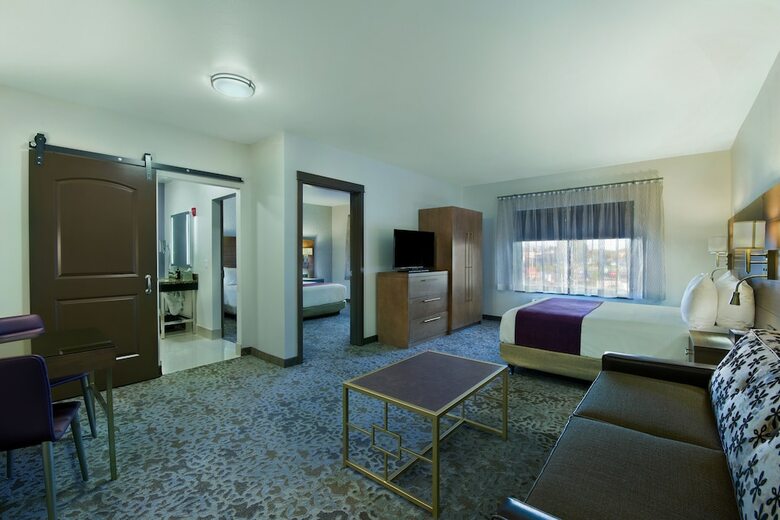 Hotel Oxford Suites Sonoma County