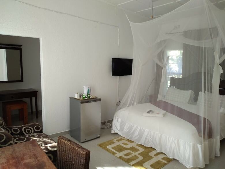 Hotel Kuku Royal Lodge