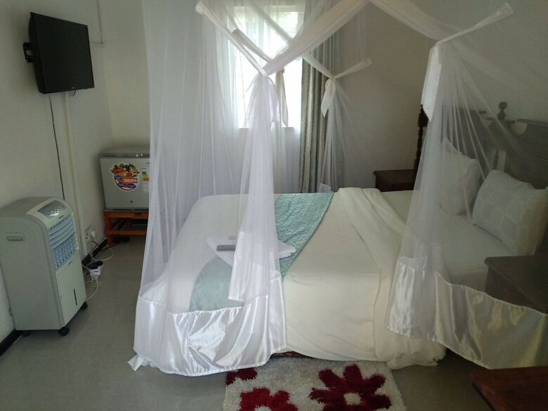 Hotel Kuku Royal Lodge