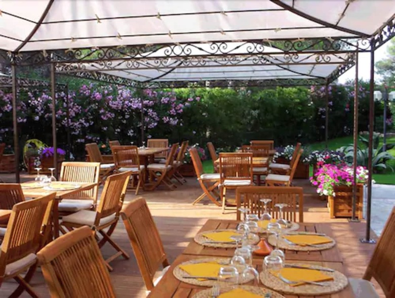 Hotel H�tel Om�ga