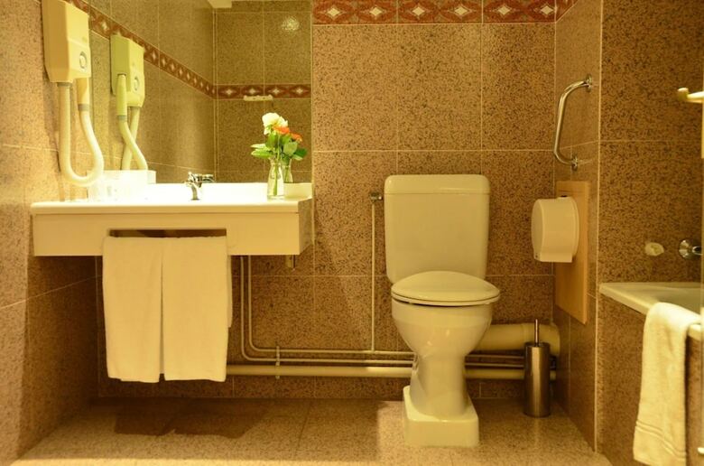 Hotel H�tel Om�ga