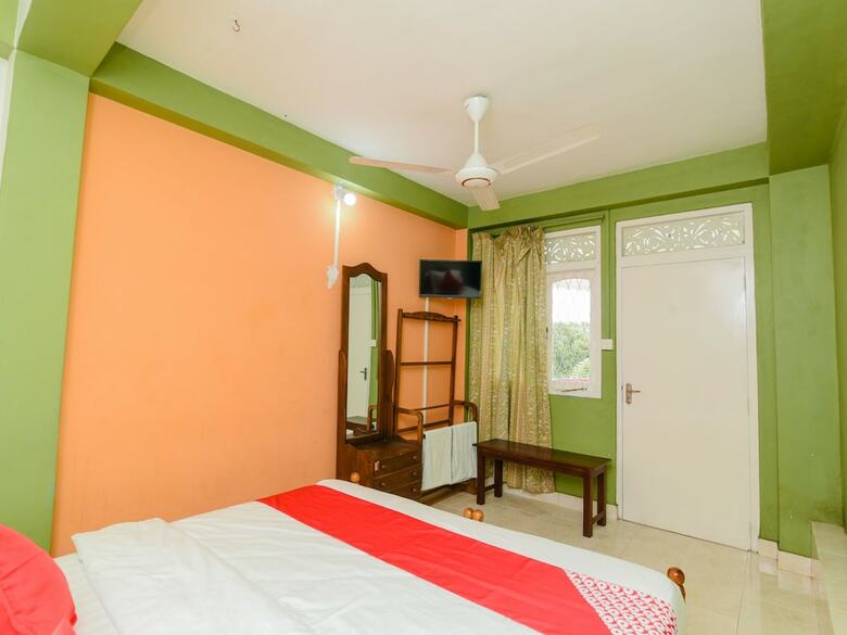 Hotel Oyo 353 Blue Heaven Guest House
