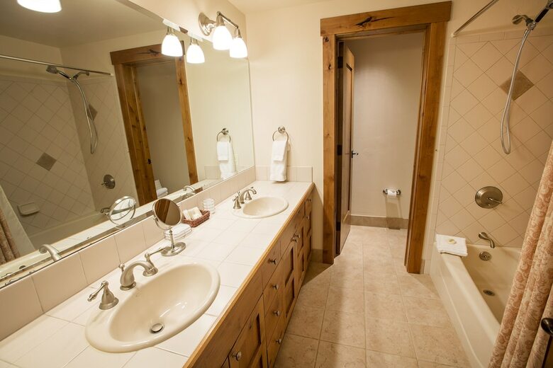 Westwall Lodge