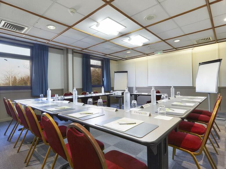 Hotel Kyriad Le Blanc Mesnil