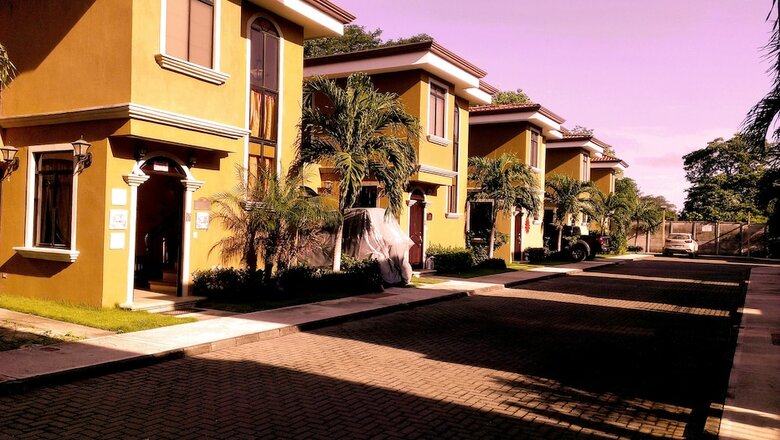 Arrecifes Condominium