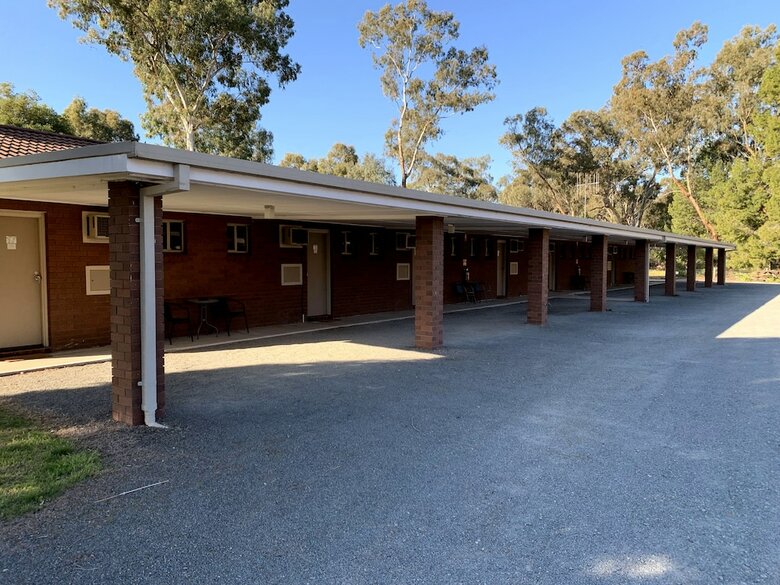 Kingswood Motel