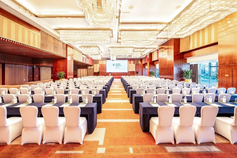 Hotel Holiday Inn Neijiang Riverside