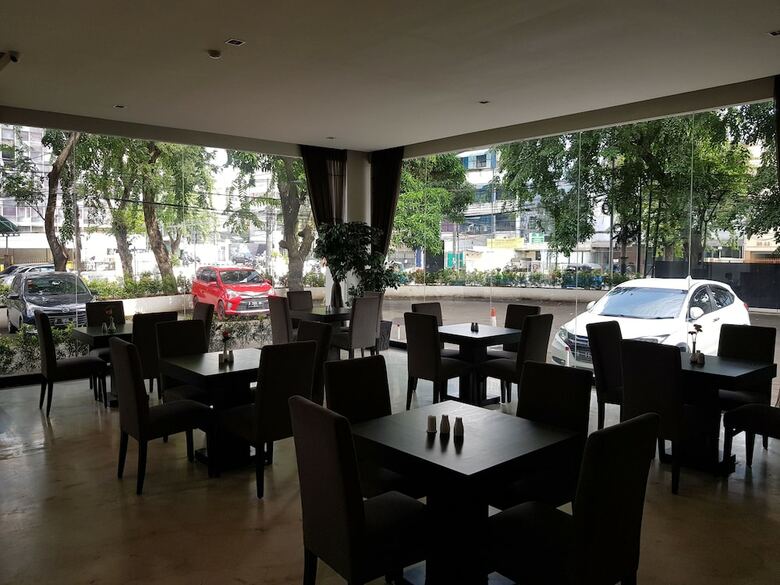 N3 Hotel Zainul Arifin