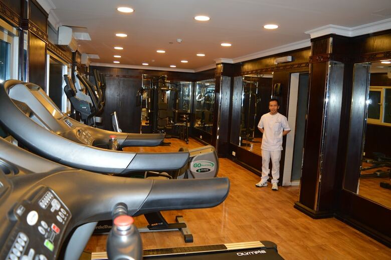 Oyo 411 Moon Hotel